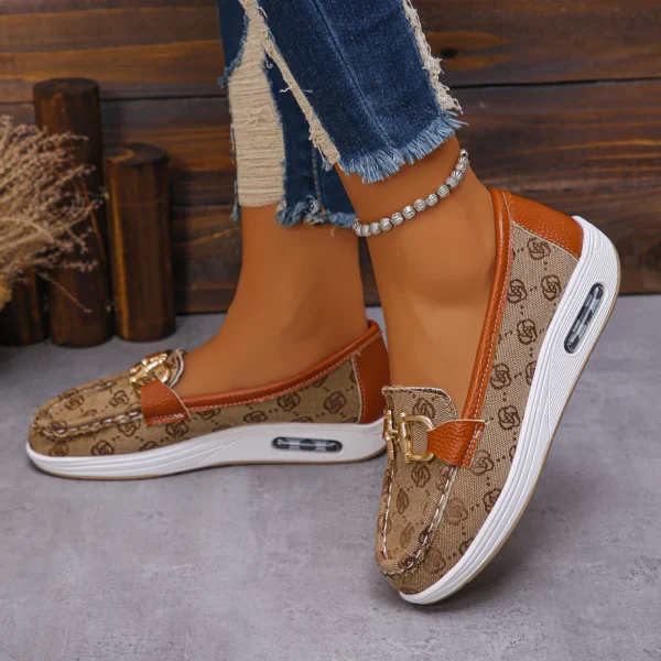 2024 New Autumn Women Trend Retro Designer Flat Shoes Women Fashionable Round Toe Metal Decoration Casual Shoes Zapatos De Mujer - Image 5
